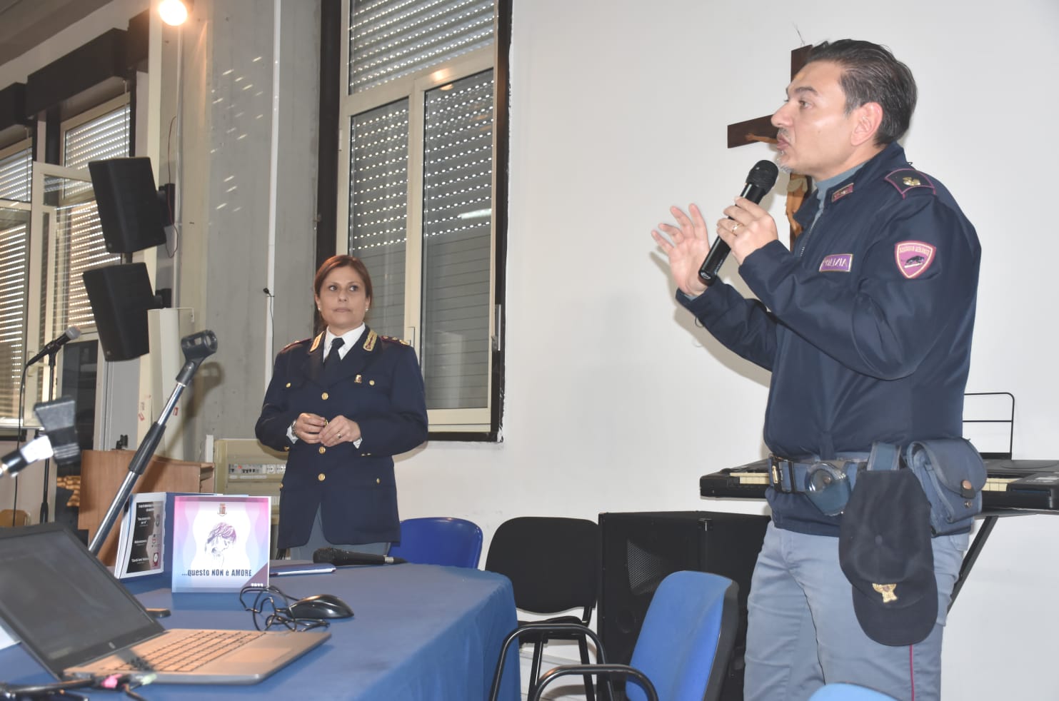 Giarre, la Polizia di Stato nelle scuole contro la violenza sulle donne