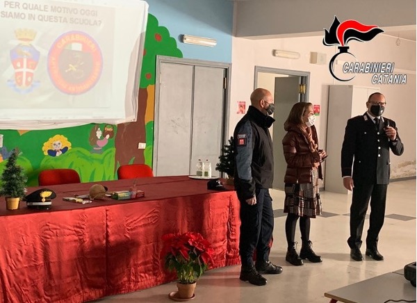 Botti-capodanno Botti di Capodanno, i Carabinieri incontrano degli studenti
