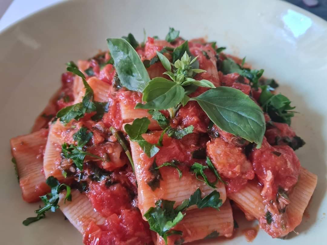 Buzzonaglia-di-tonno-rosso Un avvocato in cucina: Paccheri rigati con “ragù” di buzzonaglia di tonno rosso!