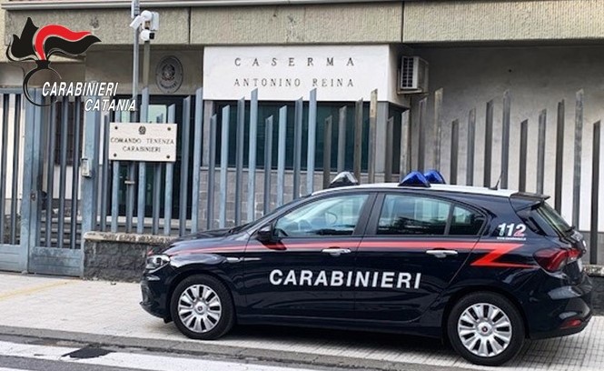 CC-MASCALUCIA-1 Tremestieri Etneo, 29enne spacciava in auto