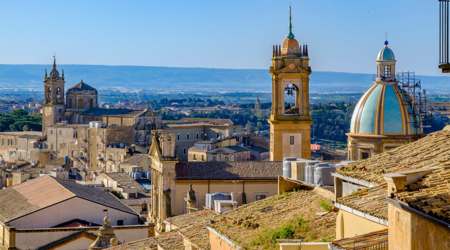 Caltagirone, perseguita la ex convivente. Arrestato