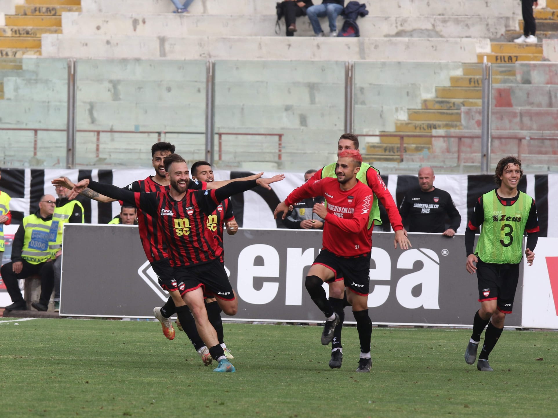 A Catania festeggia il Sorrento