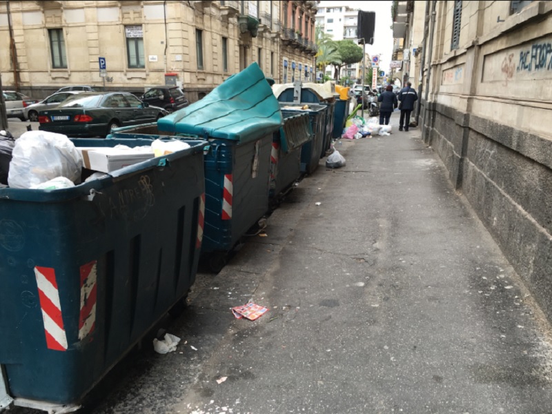 Catania-il-consiglio-approva-piano-finanziario-e-incrementi-tariffe-Tari Catania rifiuti, ordinanza del sindaco Pogliese per regolamentare orari e modalità