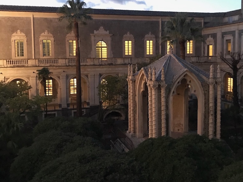 Luci e Ombre al Monastero, le visite guidate serali a cura di Officine Culturali