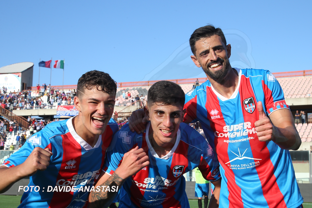 Contro la Vibonese il Catania vince e resta in testa – FOTO