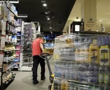 Ex-Conad Ex rete Conad, 3000 licenziamenti. La denuncia di USB Commercio