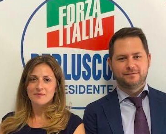 Forza-Italia-Mascalucia Mascalucia approvata mozione F.I. per pennone con bandiere di Forze dell’Ordine e associazioni nazionali