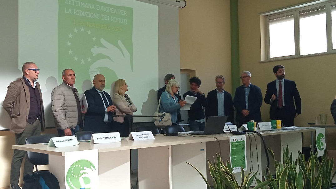 Settimana europea riduzione rifiuti: incontro al liceo Spedalieri
