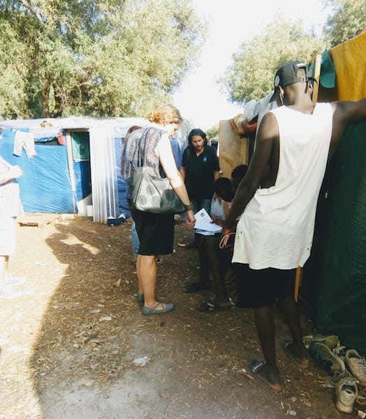 Ghetto-cassibile A Cassibile la Federazione del Sociale Usb Sicilia in un ghetto di lavoratori agricoli