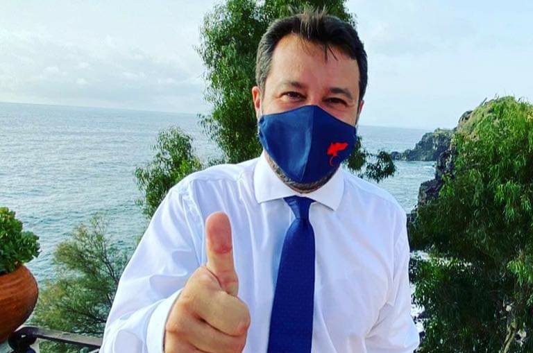 Dalla maglia rossazzurra alla decisione del Gup: tutte le soddisfazioni di Matteo Salvini