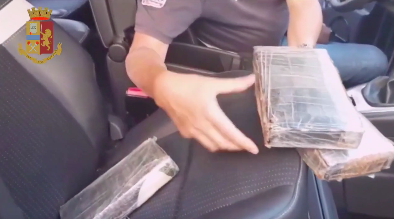 Catania, operazione “Blanco”: 28 arresti