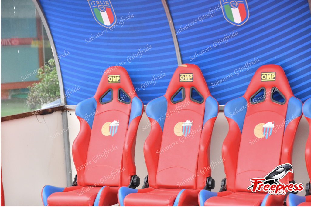 Firma foto 2 È fallito il Calcio Catania
