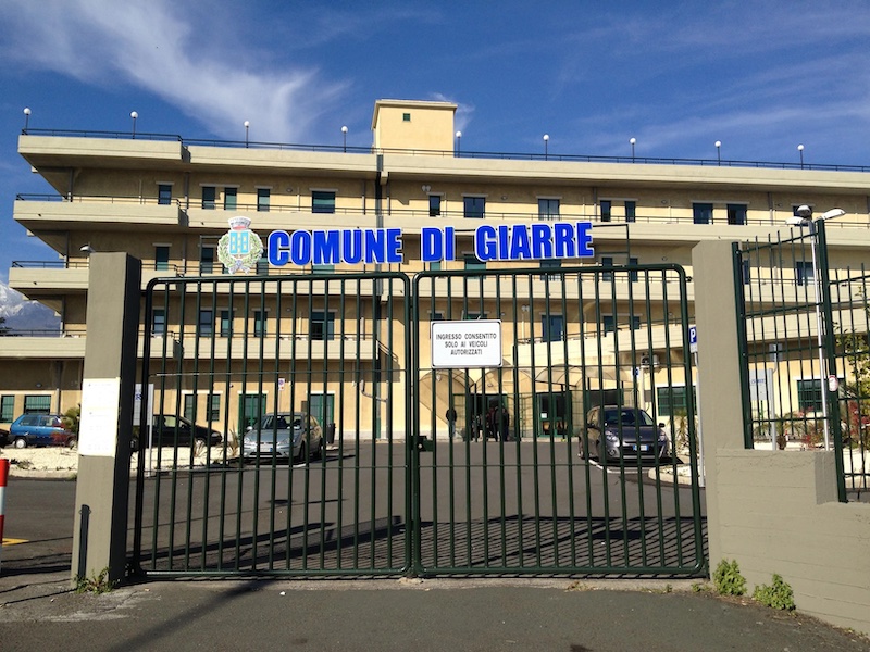 Giarre, rubano camioncino del Comune