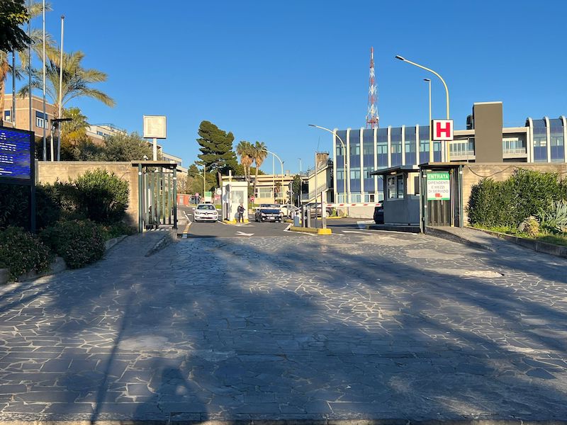 Policlinico-San-Marco Altra ambulanza “sequestrata” al Policlinico