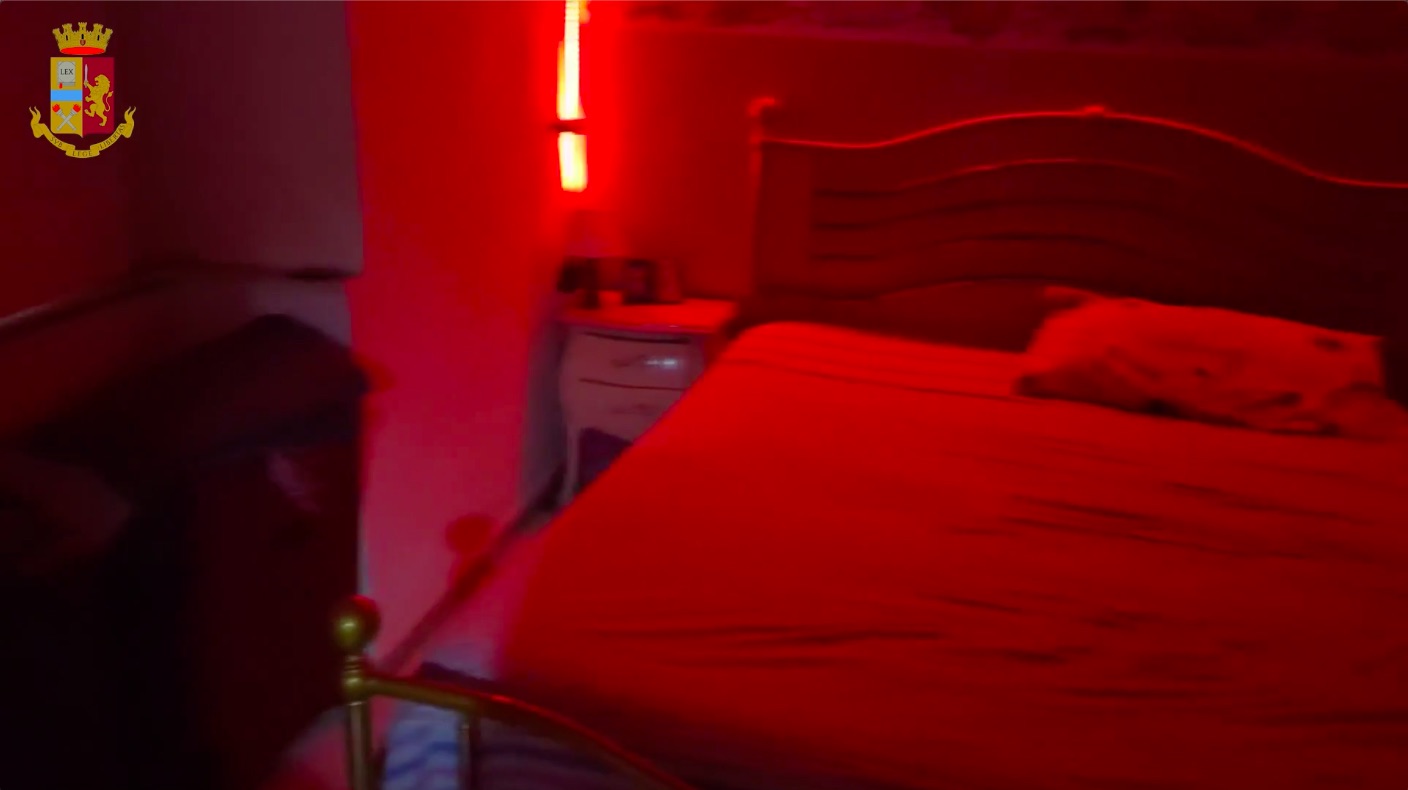Prostituzione-Catania Prostituzione, a Catania sequestrati appartamenti a luci rosse