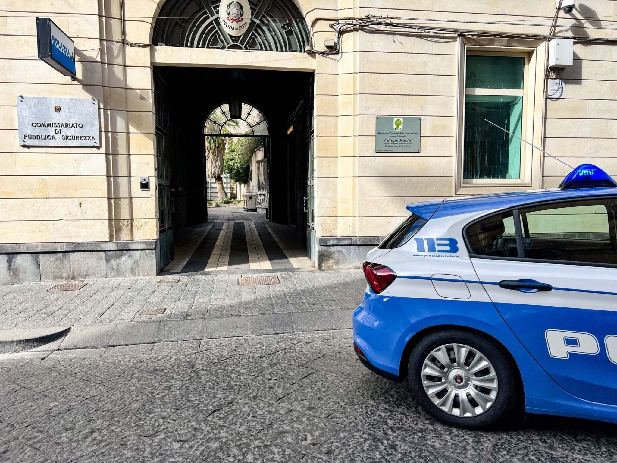 Acireale, rissa per un parcheggio. Quattro denunciati
