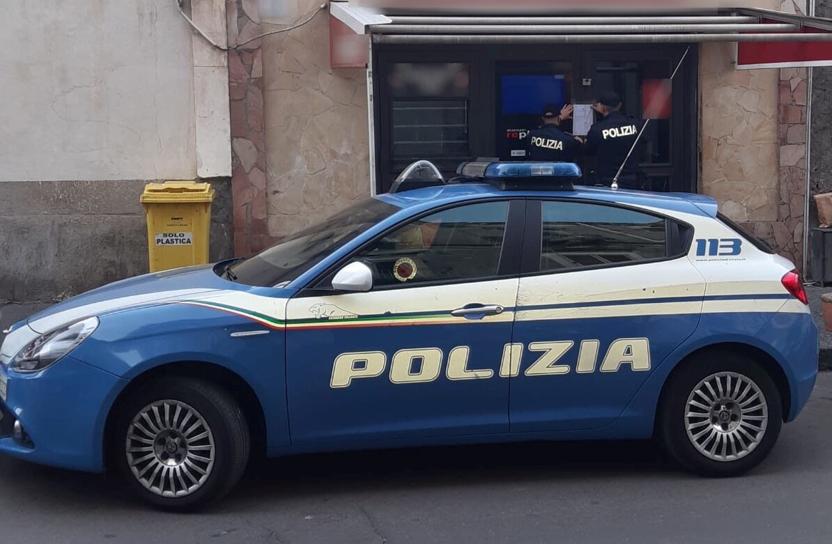 SAN-CRISTOFORO-CENTRO-SCOMMESSE-FREQUENTATO-DA-PREGIUDICATI-CHIUSO-DAL-QUESTORE-DI-CATANIA-e1706105030388 San Cristoforo, chiuso centro scommesse frequentato da pregiudicati