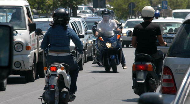 Scooter Etna, il sindaco vieta utilizzo mezzi a due ruote e impone limite velocità a 30 km orari per le auto