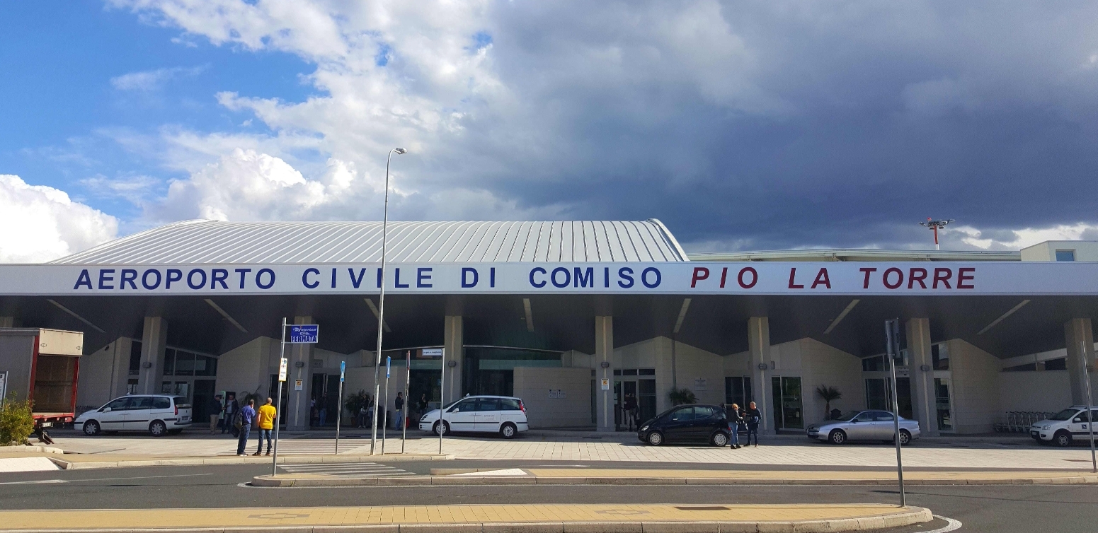 SmartSelect_20230719_144108_Chrome Aeroporto di Comiso, Codacons denuncia: è un caos