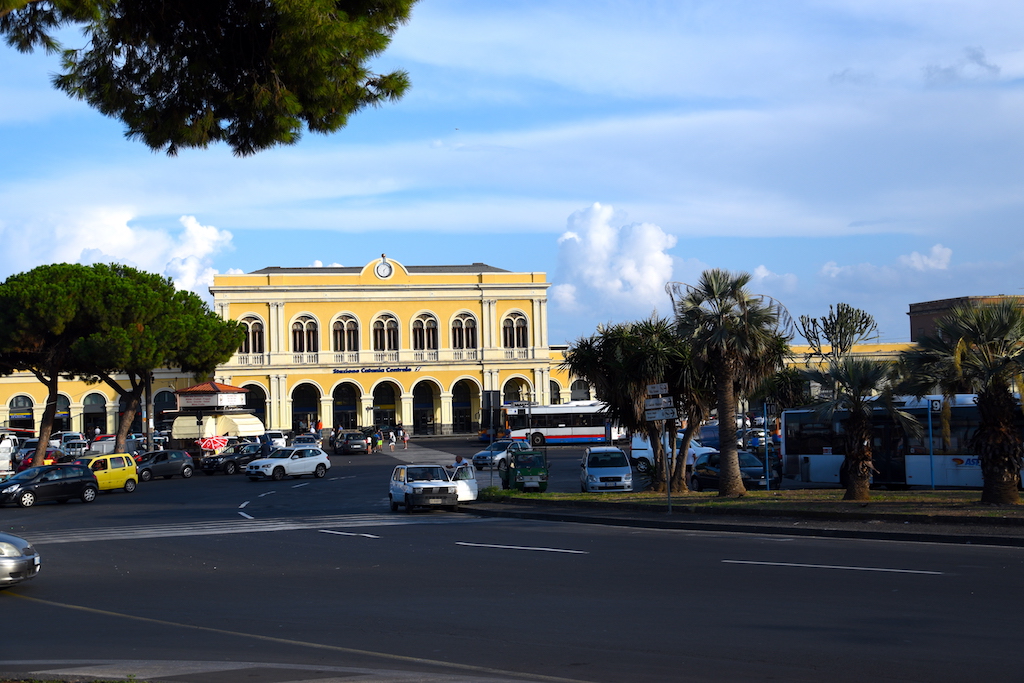 Trasporti Sicilia. Ancora licenziamenti. La “regionalizzata” AST Spa “usa e getta” i lavoratori
