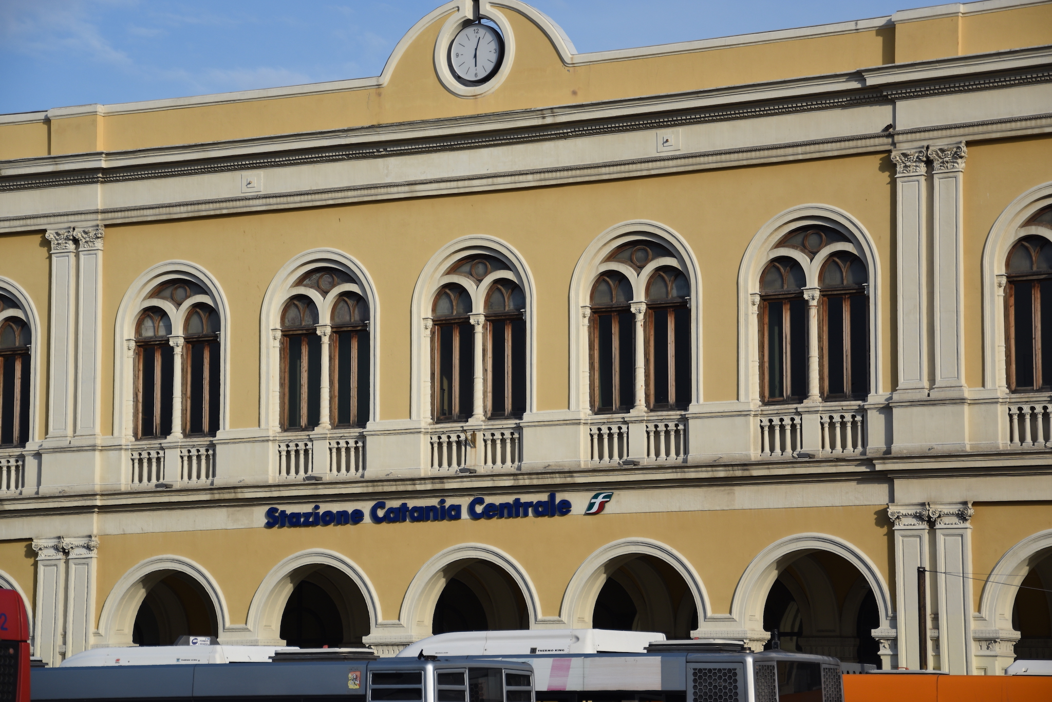 Stazione-centrale_5 Catania, tentata violenza sessuale alla stazione: arrestato un sudanese