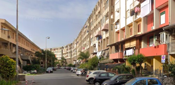 Via-capo-Passero Fuga sui tetti di via Capo Passero con la cocaina