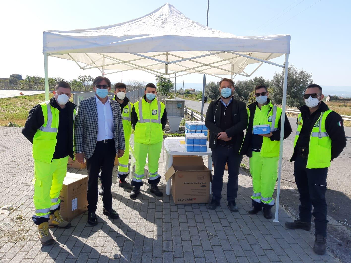 Motta Sant’Anastasia: Protezione Civile comunale distribuisce 18 mila mascherine