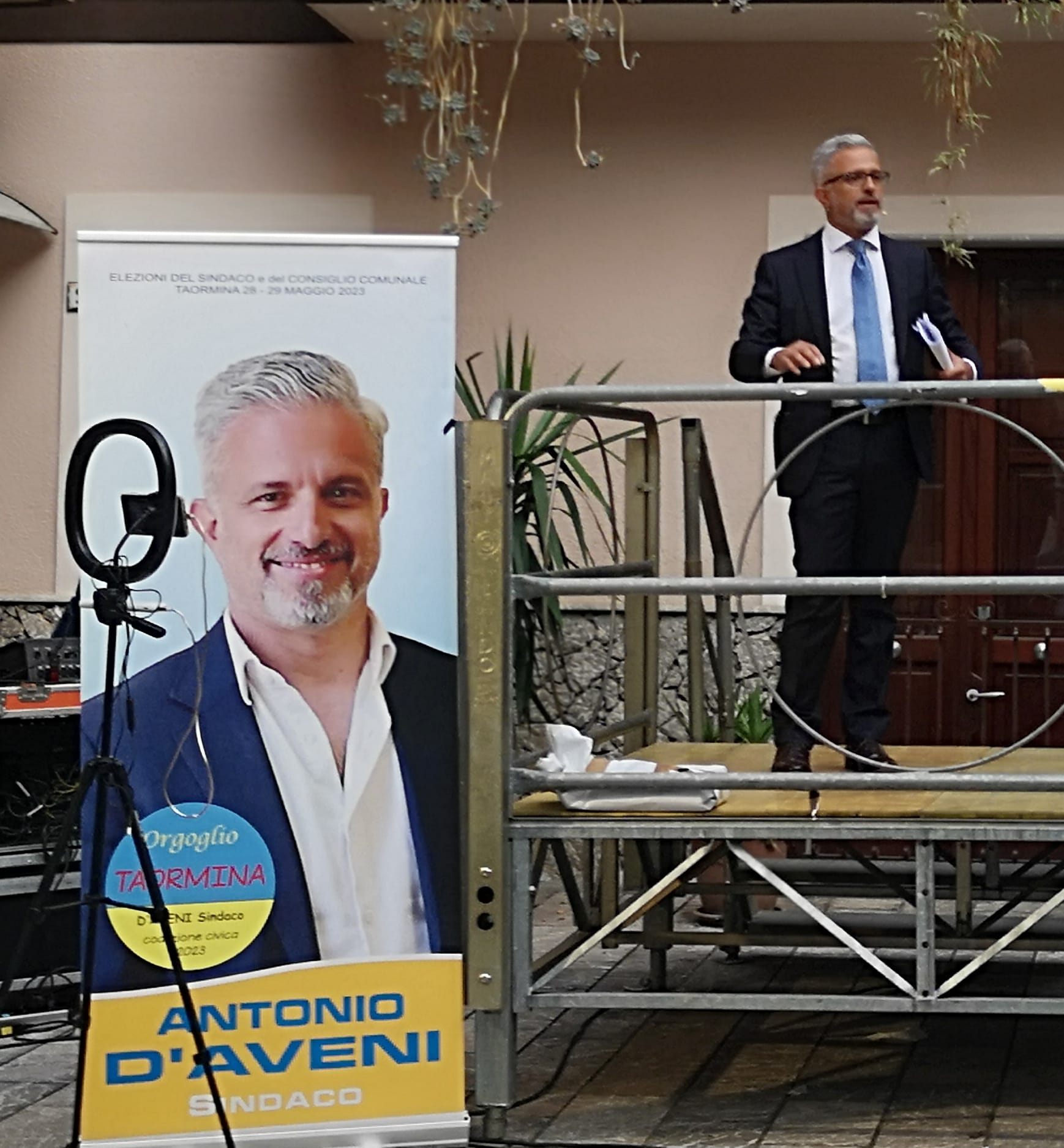 Taormina, D’Aveni: “Campagna elettorale politicamente indegna dei miei avversari. Siamo gli unici a parlare di programma”