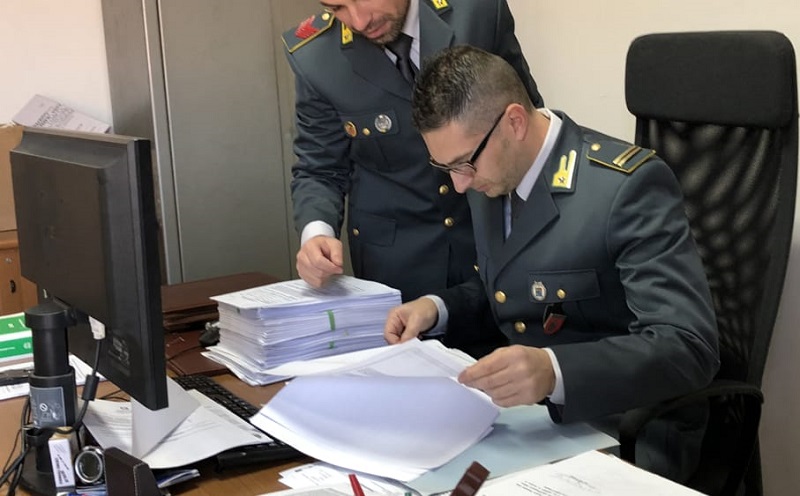 Catania, azienda vinicola sconosciuta al fisco scoperta dalla Guardia di Finanza
