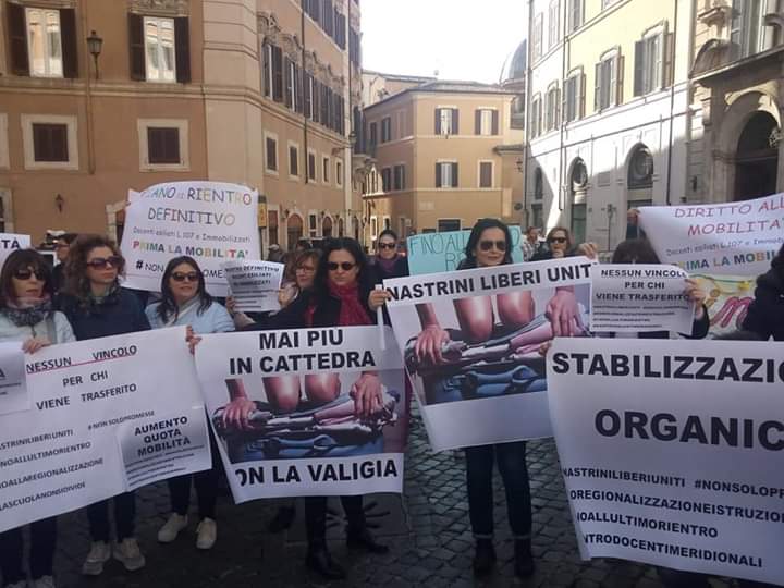 festa-delle-Mamme Festa della mamma. Le docenti esiliate al Nord dalla legge 107…