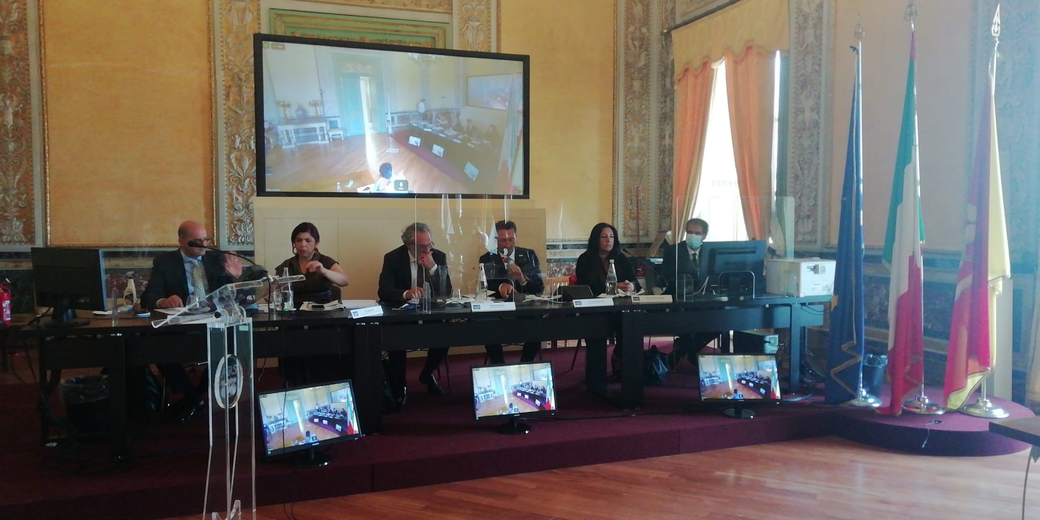foto-Convegno-Tari-Attiva-Sicilia La Sicilia in attivo. Innovazione e tarì: la moneta sociale