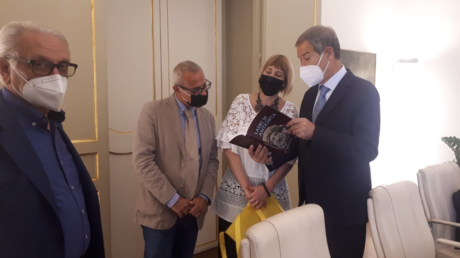 musumeci-siciliantica Aree archeologiche depredate dai tombaroli, SOS Sicilia centrale dal presidente Musumeci
