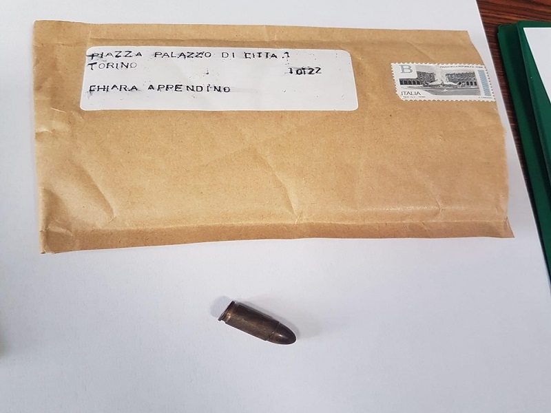 torino-recapitata-lettera-con-proiettile Torino, recapitata busta con proiettile alla sindaca Chiara Appendino