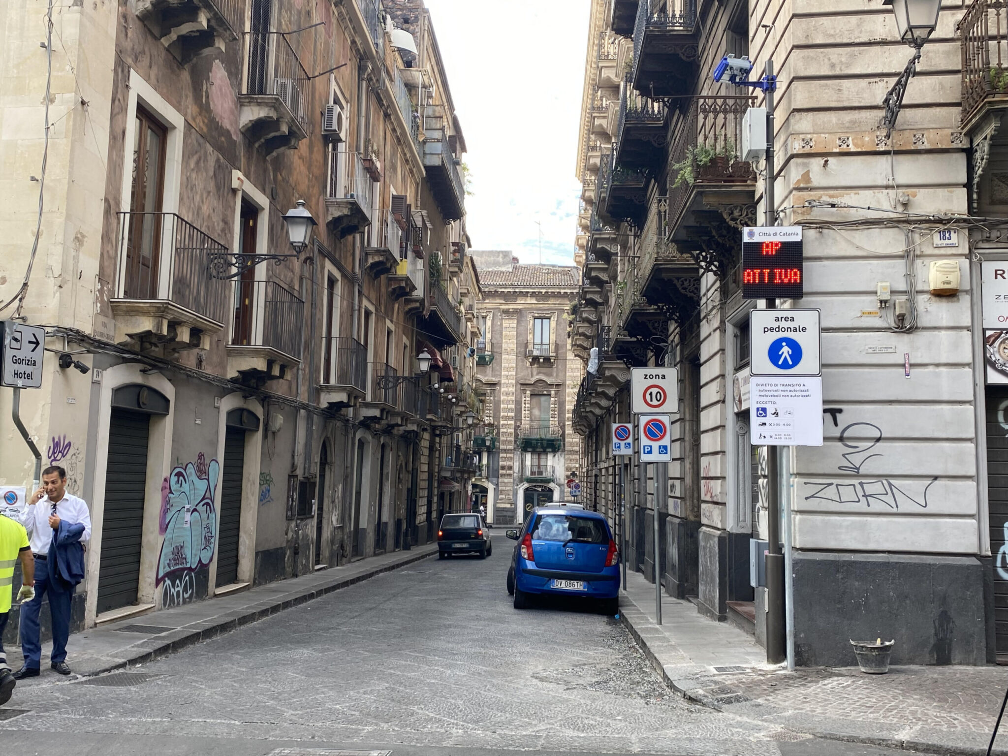 Piazza Mazzini, permanenti le telecamere nell’area pedonale