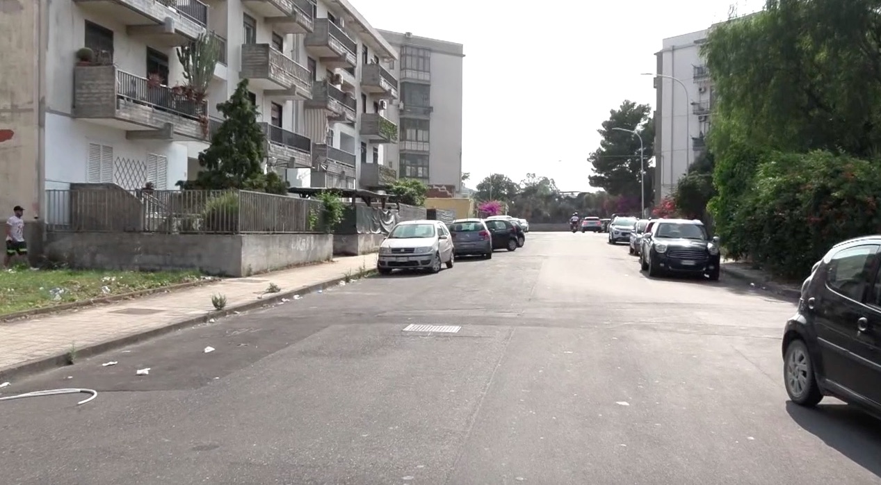 via-Cantone Via Santo Cantone, 17enne spara alla fidanzata