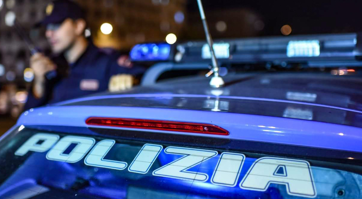 PARCHEGGIATORI ABUSIVI INOTTEMERANTI AL DACUR, INDAGATI DALLA POLIZIA DI STATO In viale Bolano tenta la truffa dello specchietto
