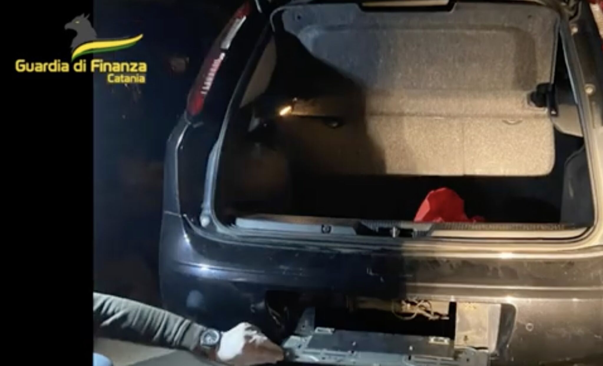 San Gregorio, trasportava 4 chili di cocaina – VIDEO
