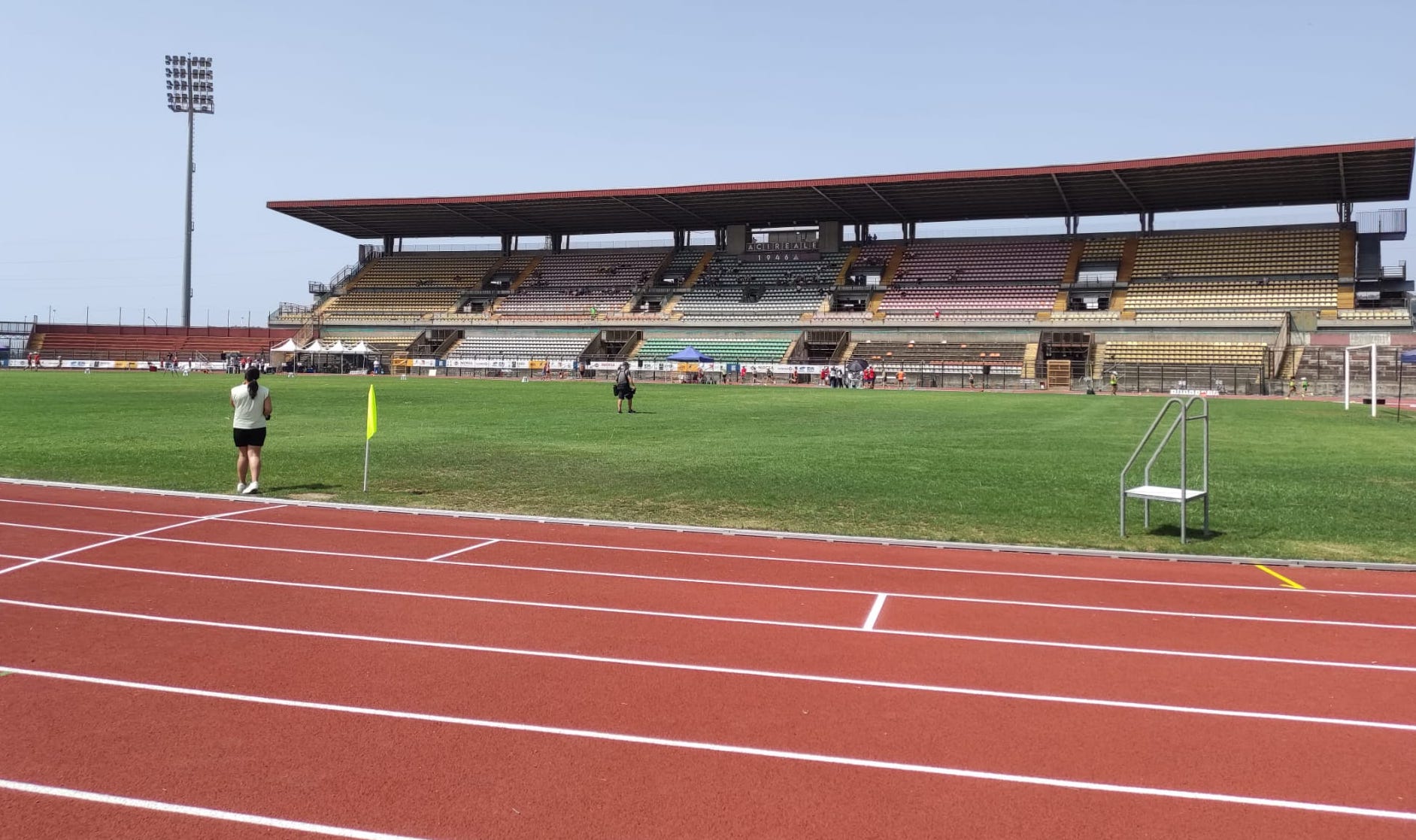 Stadio “Aci e Galatea”, approvato il regolamento per la pista di atletica
