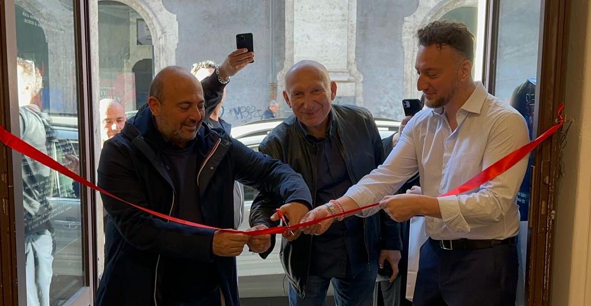Mostra “i LOVE Mac” Mostra “I LOVE Mac” a Palazzo della Cultura a Catania
