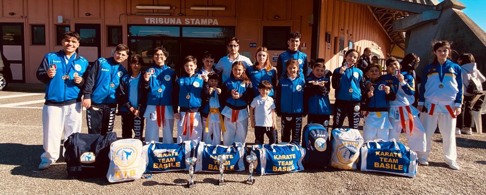 Karate Basile Il Karate Team Basile fa incetta di medaglie