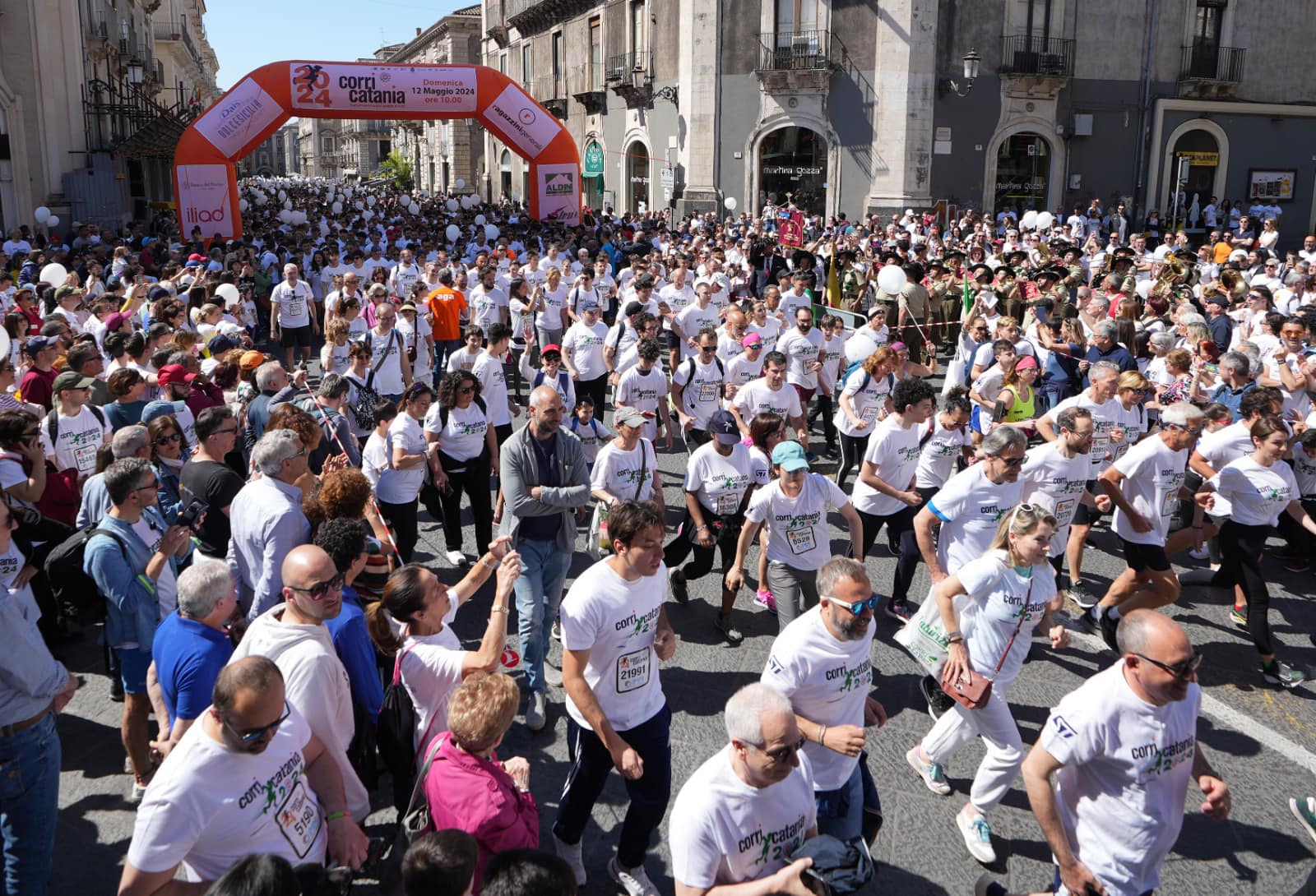 Corri Catania Bimba di 9 anni persa tra la folla alla Corri Catania. Ritrovata