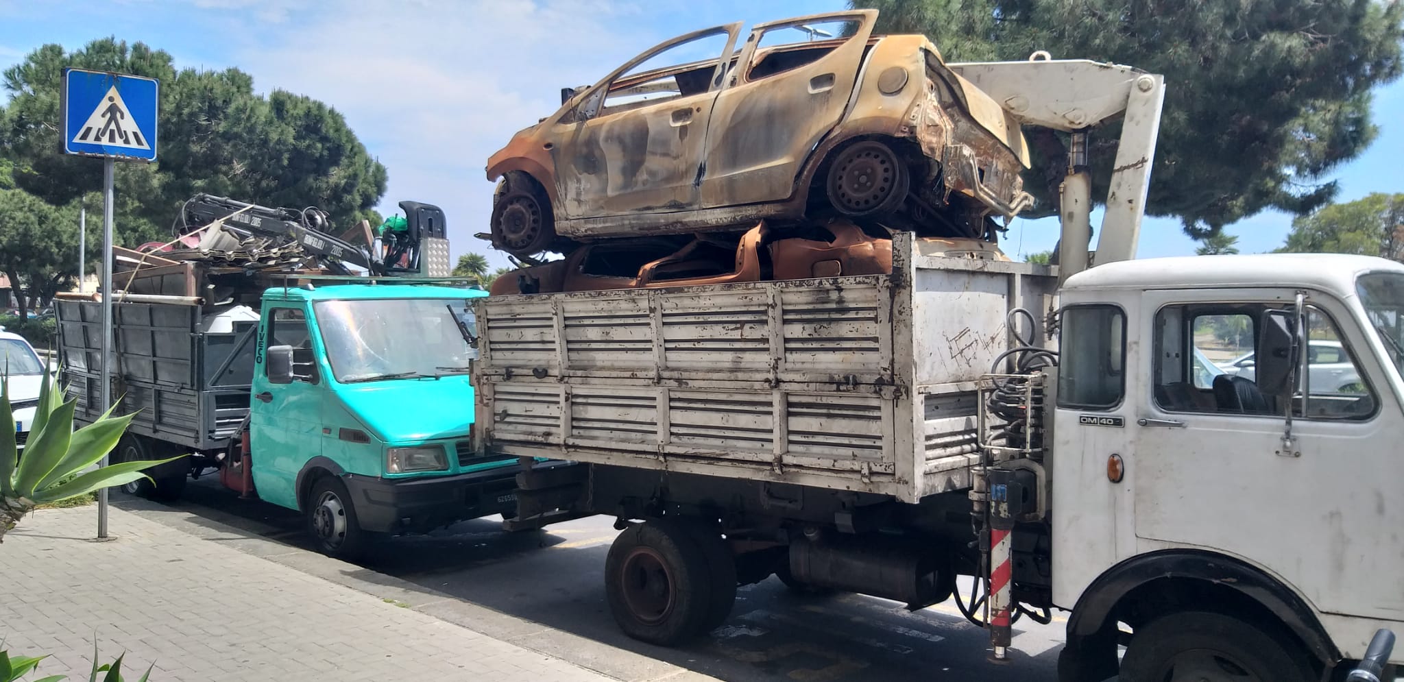 Traffico illecito di rifiuti in Viale Africa Traffico illecito rifiuti, sequestri e sanzioni della Polizia locale