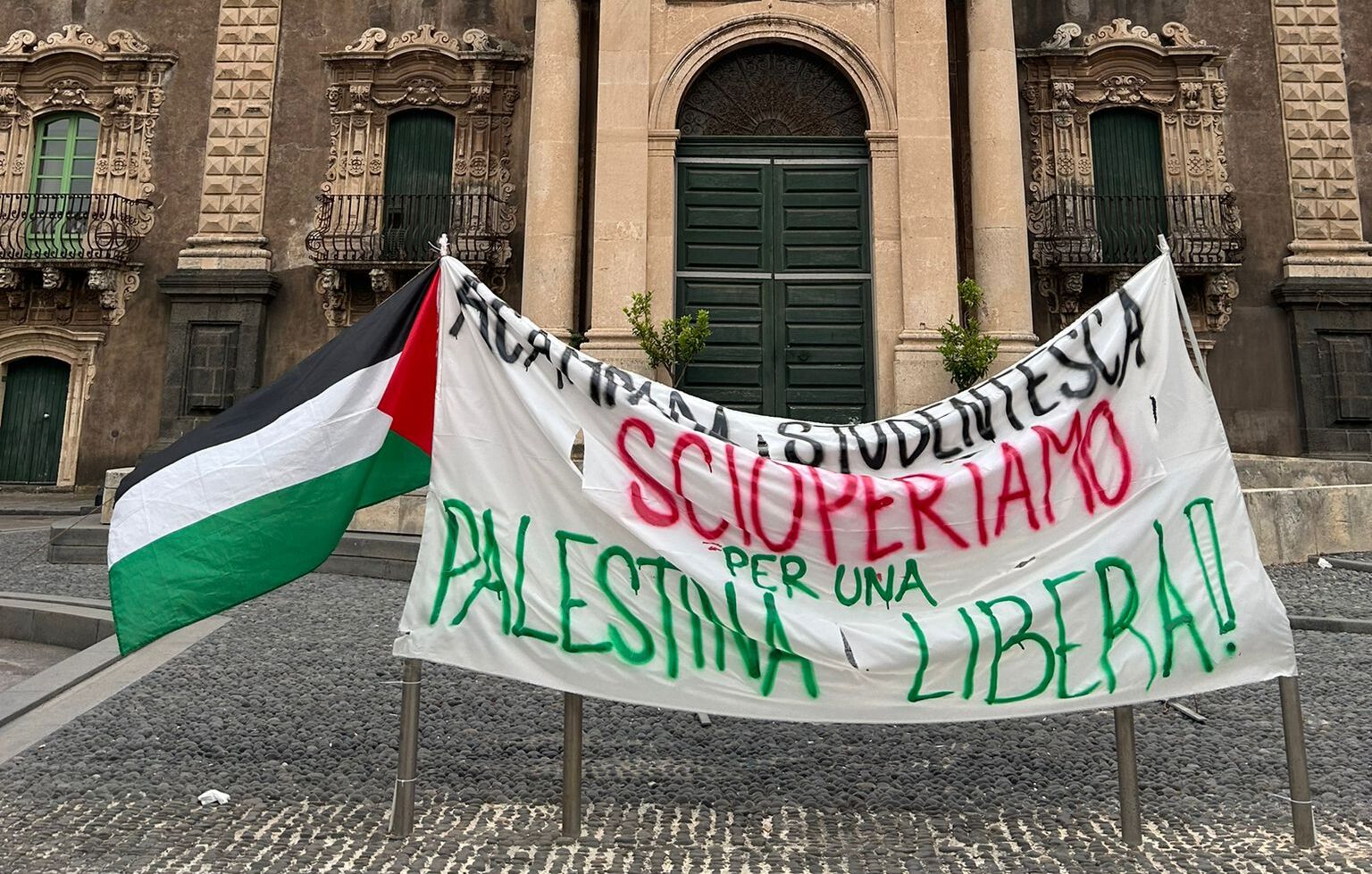 Palestina libera “Palestina libera”: proteste universitarie violente e di parte
