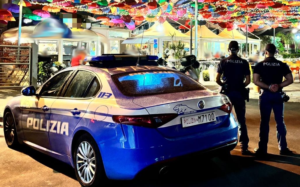 CONTROLLI E SANZIONI PER UN’ATTIVITÀ DI SOMMINISTRAZIONE DI ALIMENTI E BEVANDE ESEGUITO DAL COMMISSARIATO DI ACIREALE Ad Acireale il ristorante ambulante era abusivo