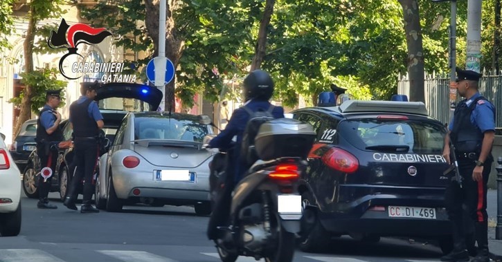 Guidava senza patente Controlli Ferragosto Carabinieri: da 11 anni guidava senza patente