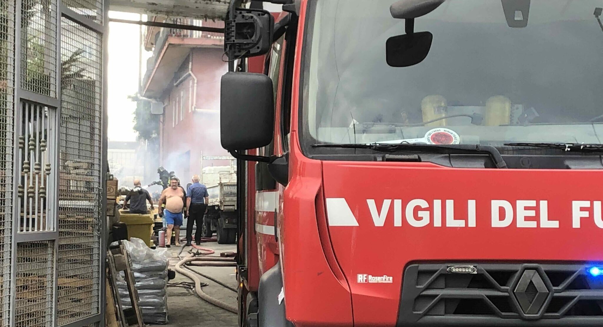 Incendio monte palma Monte Palma, incendio in un magazzino