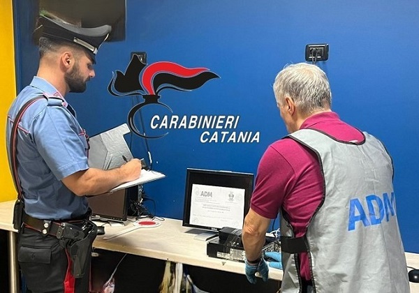 Chiosco bar adibito a casinò: denunciata la titolare