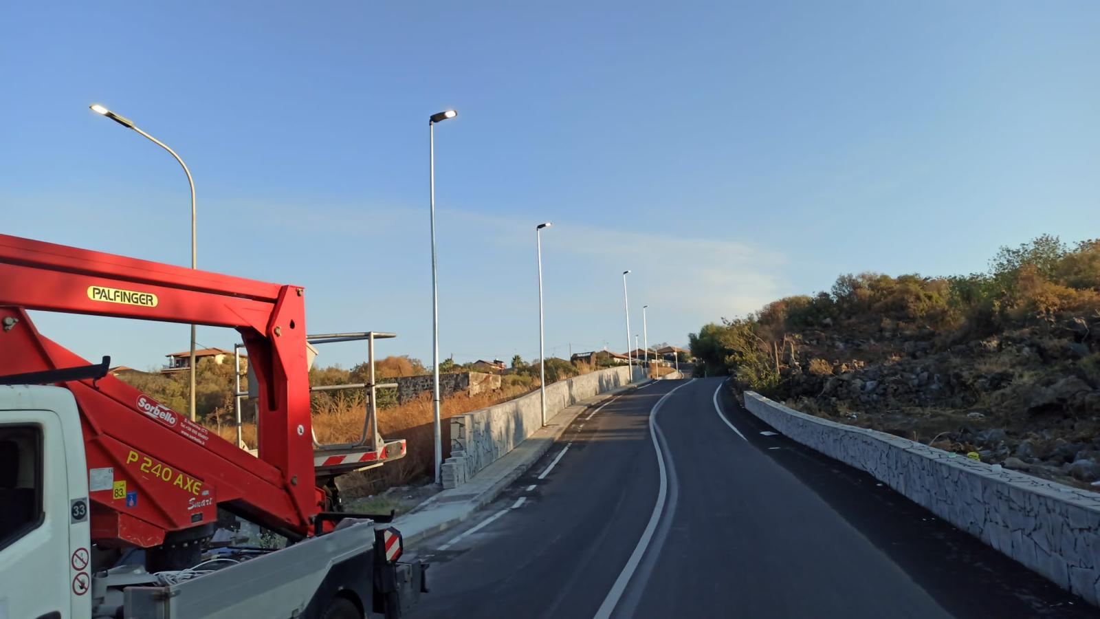 Arrivata dopo decenni, la luce in via Pompeo Cisternazza a Mascalucia
