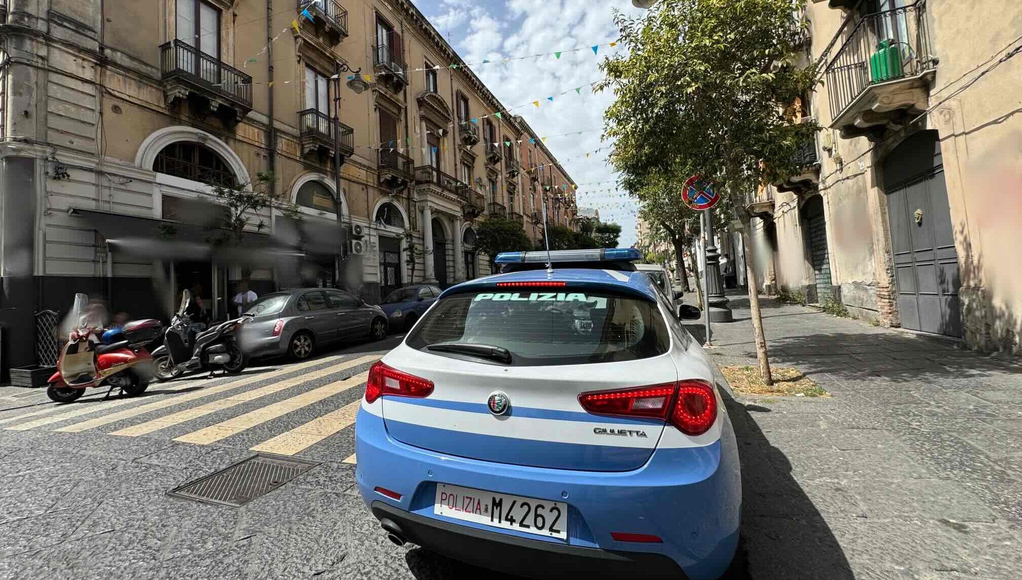 TENTA DI RUBARE DUE AUTO, PREGIUDICATO ARRESTATO DALLA POLIZIA DI STATO “È lui! È lui!”, arrestato ladro di auto