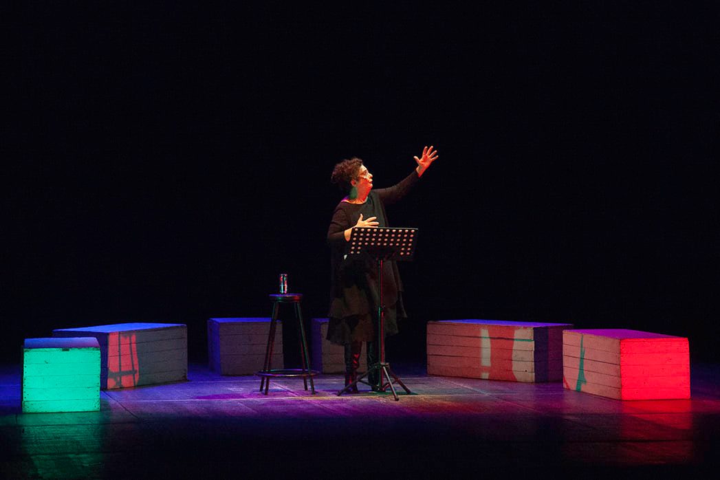 Beatrice Visibelli Rigenerazioni: al Roots in scena “Il Paese nelle mani”